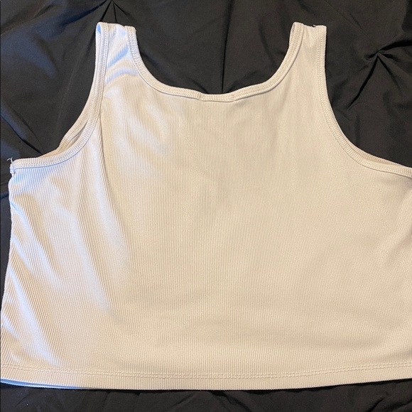 White Ribbed Crop Top - Picture 3 of 4